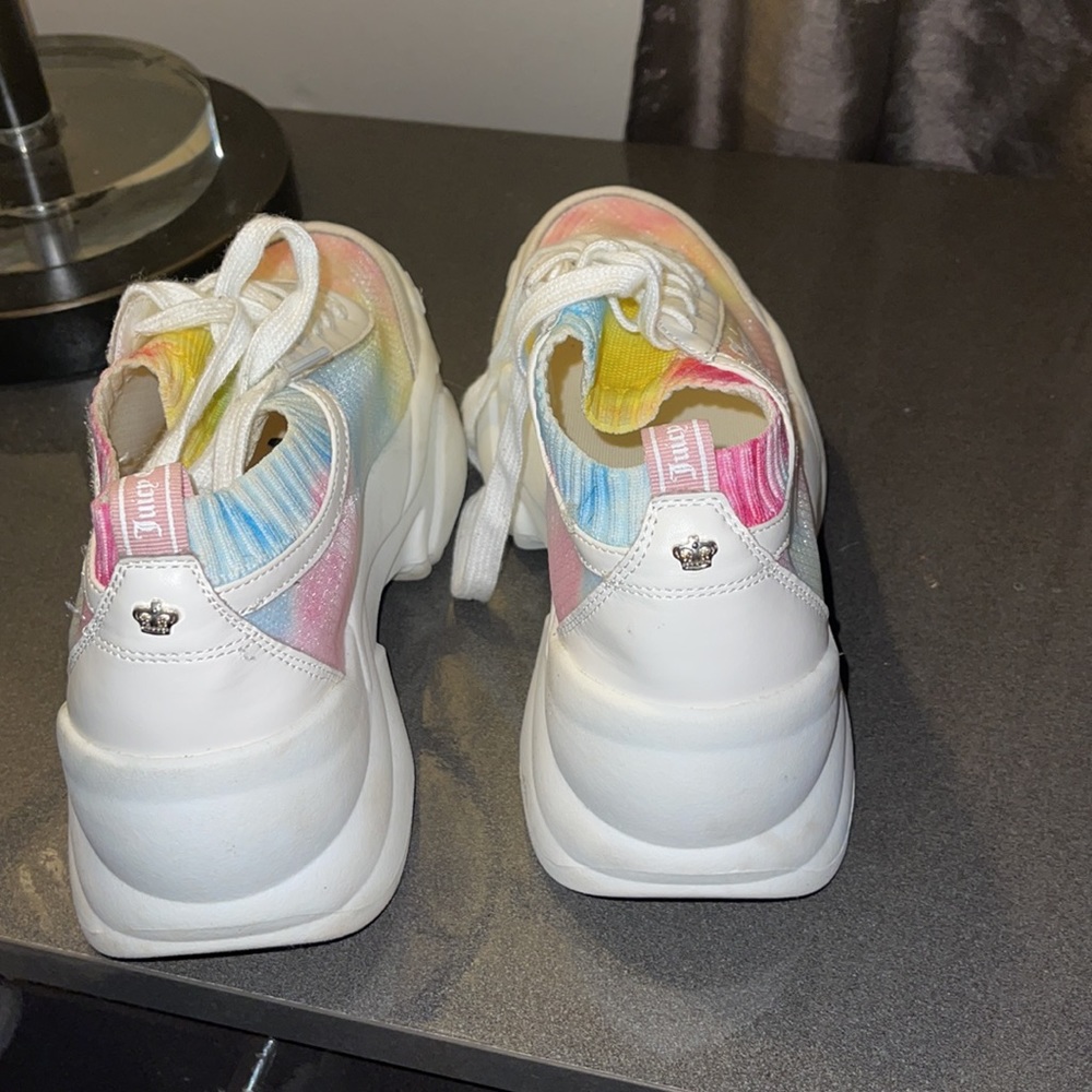 Sneakers - Picture 2 of 3